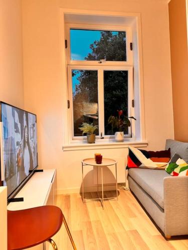 Central & Modern 2BR Apt, 4min Subway to Oslo City, Oslo (foto 3)