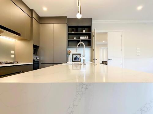 Extra-Large Brand-New House, Over 400sqm, Auckland (fotografie 5)