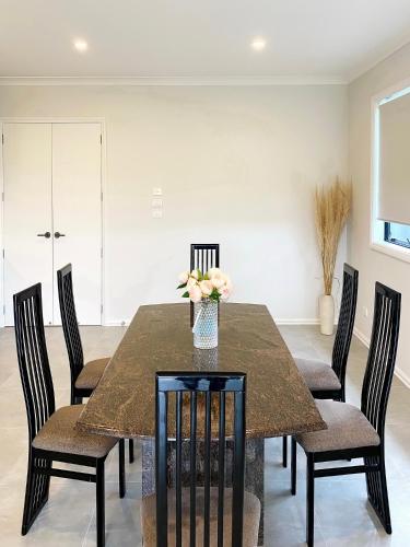 Extra-Large Brand-New House, Over 400sqm, Auckland (fotografie 6)