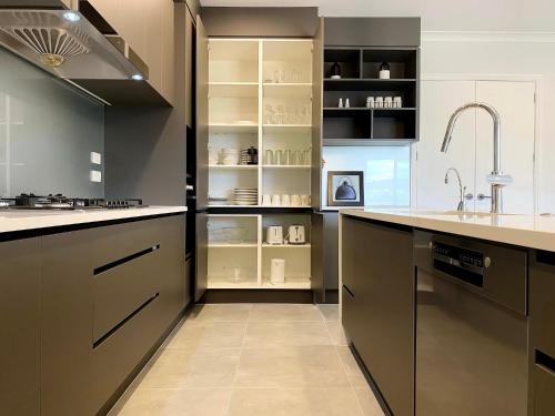 Extra-Large Brand-New House, Over 400sqm, Auckland (fotografie 9)