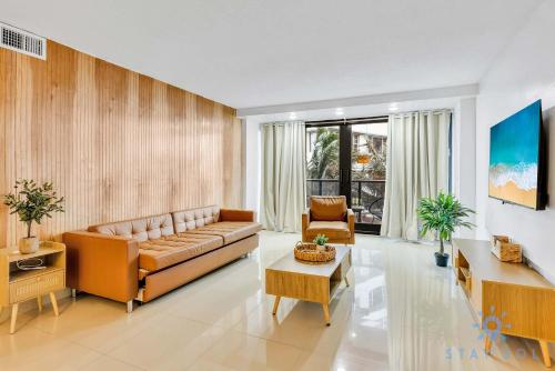 Beautiful 2 Br Apartment Amazing Pool in Miami Beach, USA