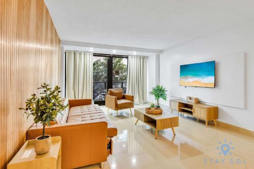 Beautiful 2 Br Apartment Amazing Pool in Miami Beach, USA