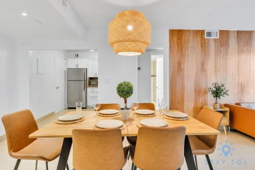 Beautiful 2 Br Apartment Amazing Pool in Miami Beach, USA