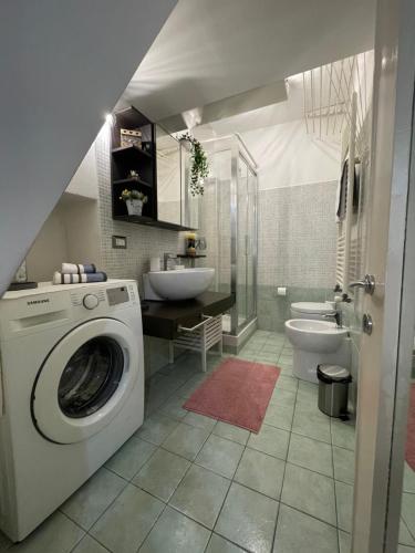 One-Bedroom Apartment image 10