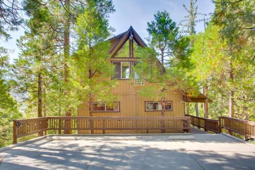 Designer A-Frame in Lake Arrowhead with Game Room in Lake Arrowhead, USA
