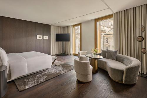 One-Bedroom Junior Suite