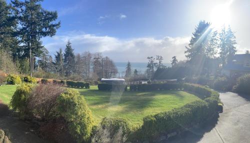 Acre By the Sea Guest Suite in Sooke, Canada
