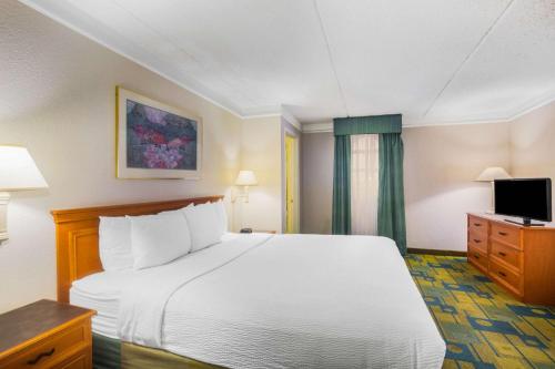 La Quinta Inn by Wyndham Eagle Pass - main image