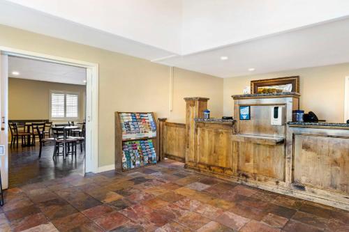 Best Western Sonoma Winegrower's Inn - image 14
