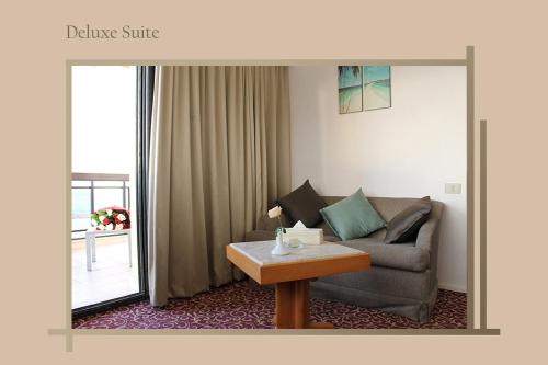 Plaza Hotel Alexandria Room Type - Deluxe Suite