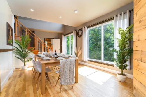 Cozy chalet with Pool and Spa in Grenville-Sur-La-Rouge (QC)
