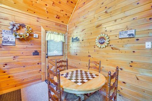 Cozy Cabin with Hot Tub Less Than Half-Mi to Douglas Lake! in Sevierville, USA