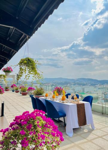 tuin, Sandals Lily Hotel near Domaine de Marie Church