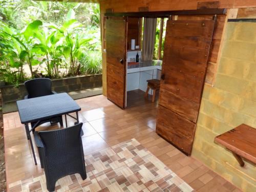 Iguanitas Lodge in Boca Tapada