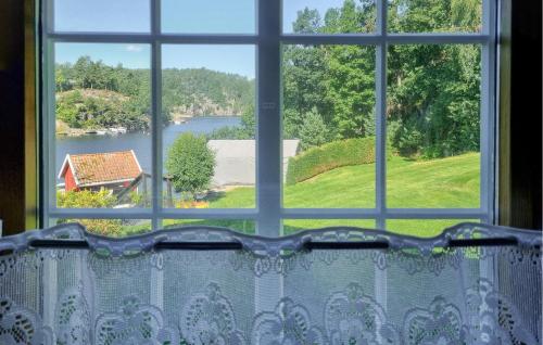 3 Bedroom Stunning Home In Brekkestø