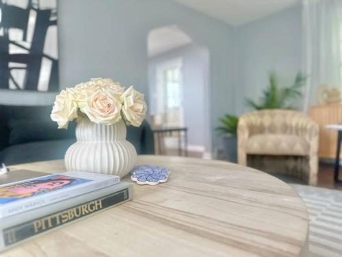 The Whitmore by Luxe PGH in Mount Lebanon, USA