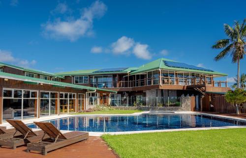 Exterior view, South Pacific Resort Hotel in Norfolk Island