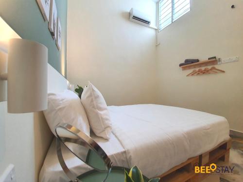 Jenjarom No 32 Modern Cozy Homestay for 4 Pax by Beestay Jenjarom No 32 Modern Cozy Homestay for 4 Pax by Beestay