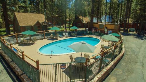 Golden Bear Cottages - Main