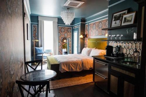 The Gas Lamp Hotel - Adams Suite in Philadelphia, USA