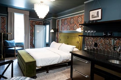 The Gas Lamp Hotel - Adams Suite in Philadelphia, USA