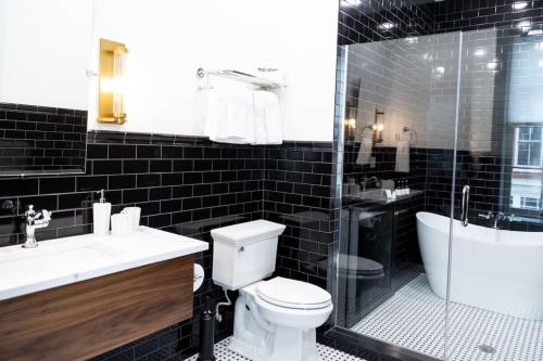 The Gas Lamp Hotel - Adams Suite in Philadelphia, USA