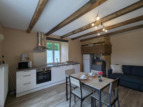 Charmante maison de campagne avec terrasse et jardin - 2 appartements rénovés - FR-1-585-133 (Charmante maison de campagne avec terrasse et jardin - 2 appartements renoves - FR-1-585-133) in Louppy-sur-Loison