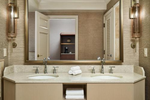 The Ritz-Carlton Denver - image 10