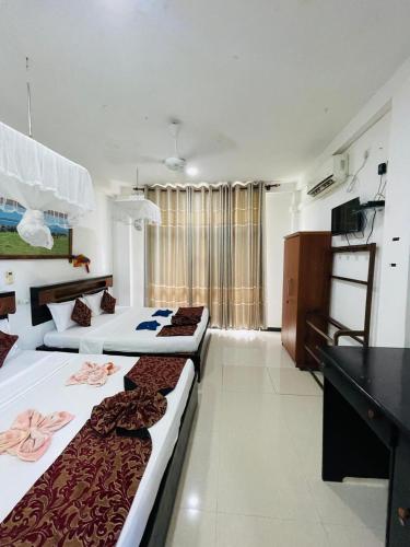 2 double beds