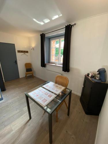 Iekārtas, Chambre L Arts de Vivre in Corcelles-les-Arts