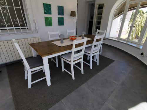 Holiday Home image 8