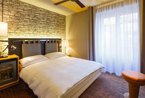 2 twin beds