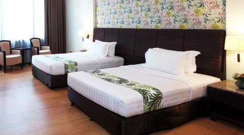 room detail thumbnail 2