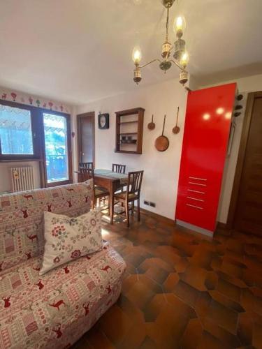 Hostdomus - Grand Villard Suite - Tap to explore photos