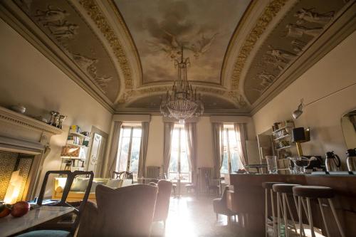 AdAstra Suites - image 9