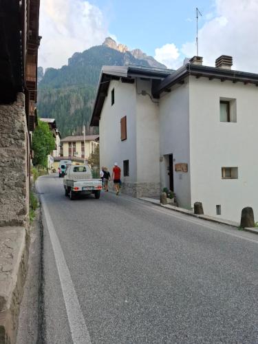  Una Civetta sul Lago in Alleghe