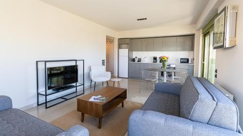 Two-Bedroom Apartment room in Athens Mosaico Suites & Apartments