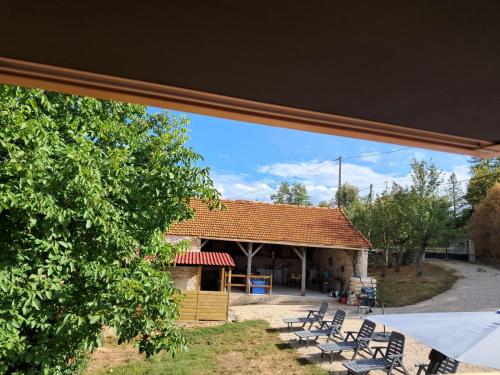 Dārzs, Le Célé gîte 4 étoiles avec piscines et spa (Le Cele gite 4 etoiles avec piscines et spa) in Lentillac-Lauzes