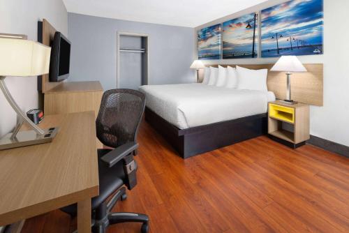 Days Inn by Wyndham Americus - main image