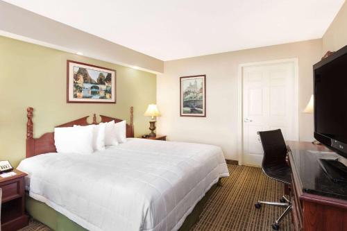 Baymont by Wyndham Tullahoma in Tullahoma, USA