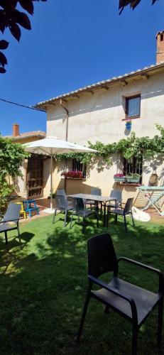 Dārzs, Albergue Laganares - pilgrims hostel - in Moratinos