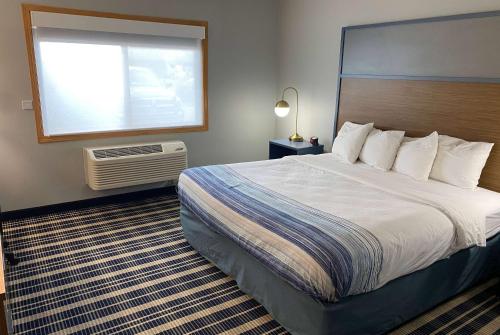 AmericInn by Wyndham Chanhassen - image 14