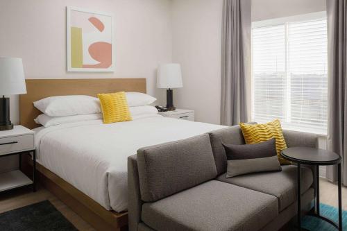 1 queen bed