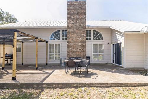 Lackland BMT Rental Military Owned and 15 Min to Gate in San Antonio, USA