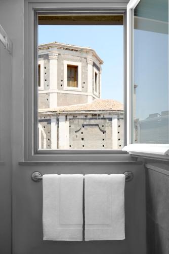 Apartment with Terrace image 9