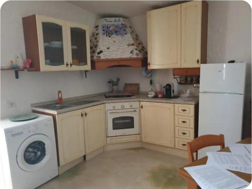 Mini appartamento CirPi vicino al mare max 4 persone in 布泰拉