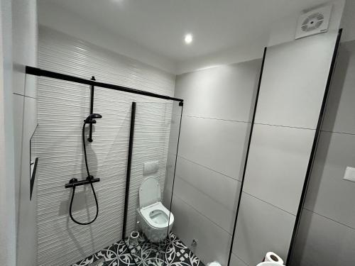 City Centre Rooms 4R - image 5