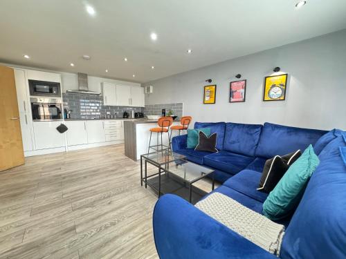 RNM - Business Professionals Stay, Walsall City Centre, 2 Bedroom with ensuite and bathroom, Entire 