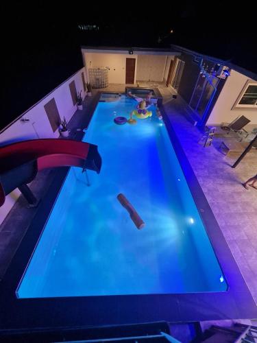 Friends​ Pool​ Villa​ Huahin,  Big​ Pool,​ snooker near Black Mountain Water Park