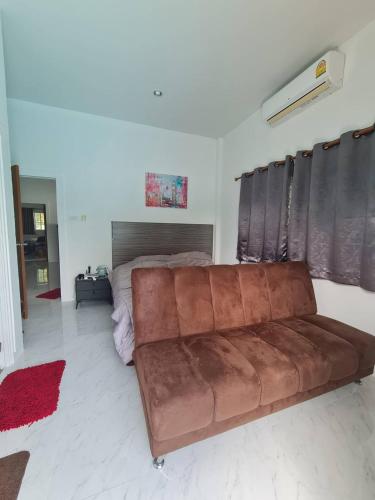 Friends​ Pool​ Villa​ Huahin,  Big​ Pool,​ snooker near Black Mountain Water Park